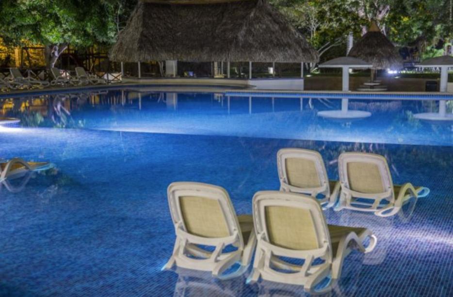 Private Family Room In Coronado Luxury Club & Suites Playa Coronado Ngoại thất bức ảnh