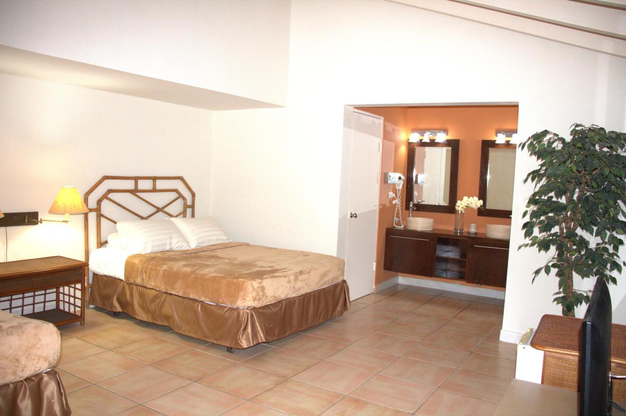 Private Family Room In Coronado Luxury Club & Suites Playa Coronado Ngoại thất bức ảnh
