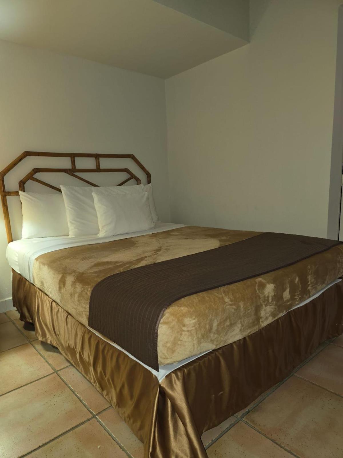 Private Family Room In Coronado Luxury Club & Suites Playa Coronado Ngoại thất bức ảnh
